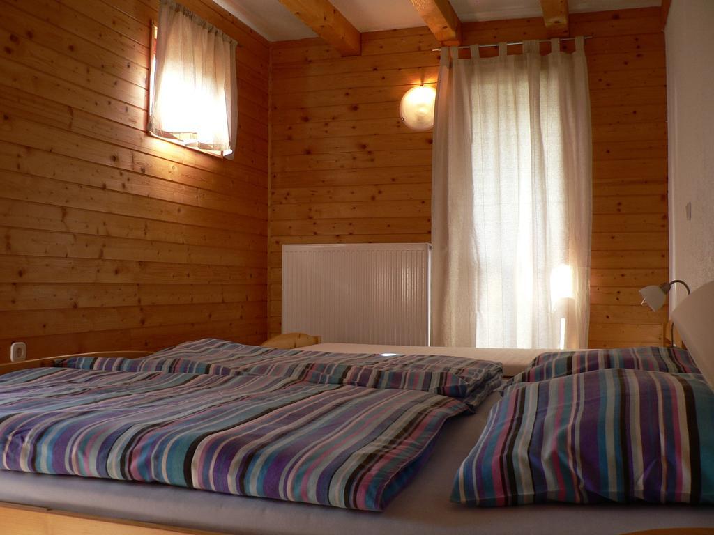 Apartments And Holiday Home Grohar Kranjska Gora Szoba fotó